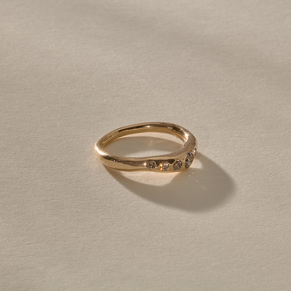 Eros Champagne Diamond Band