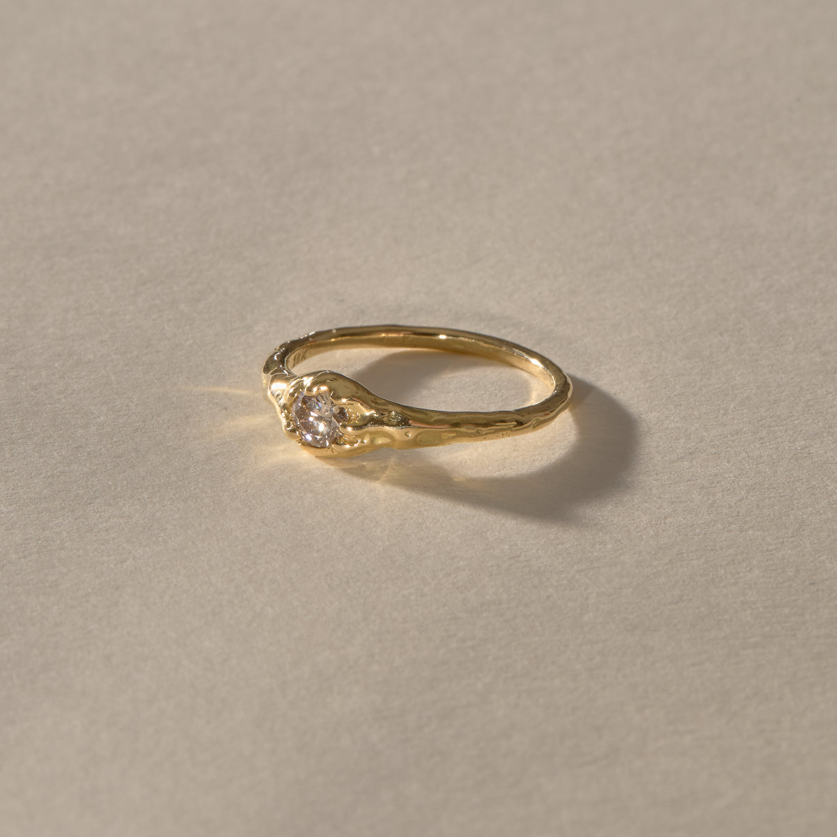 The Ama Diamond Ring | Gold