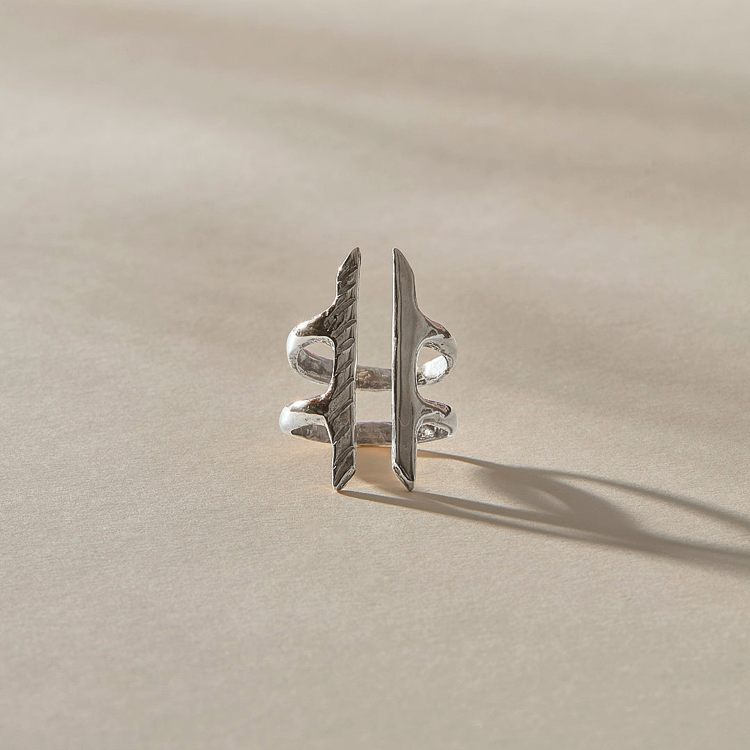 Akash Shield Ring | Silver