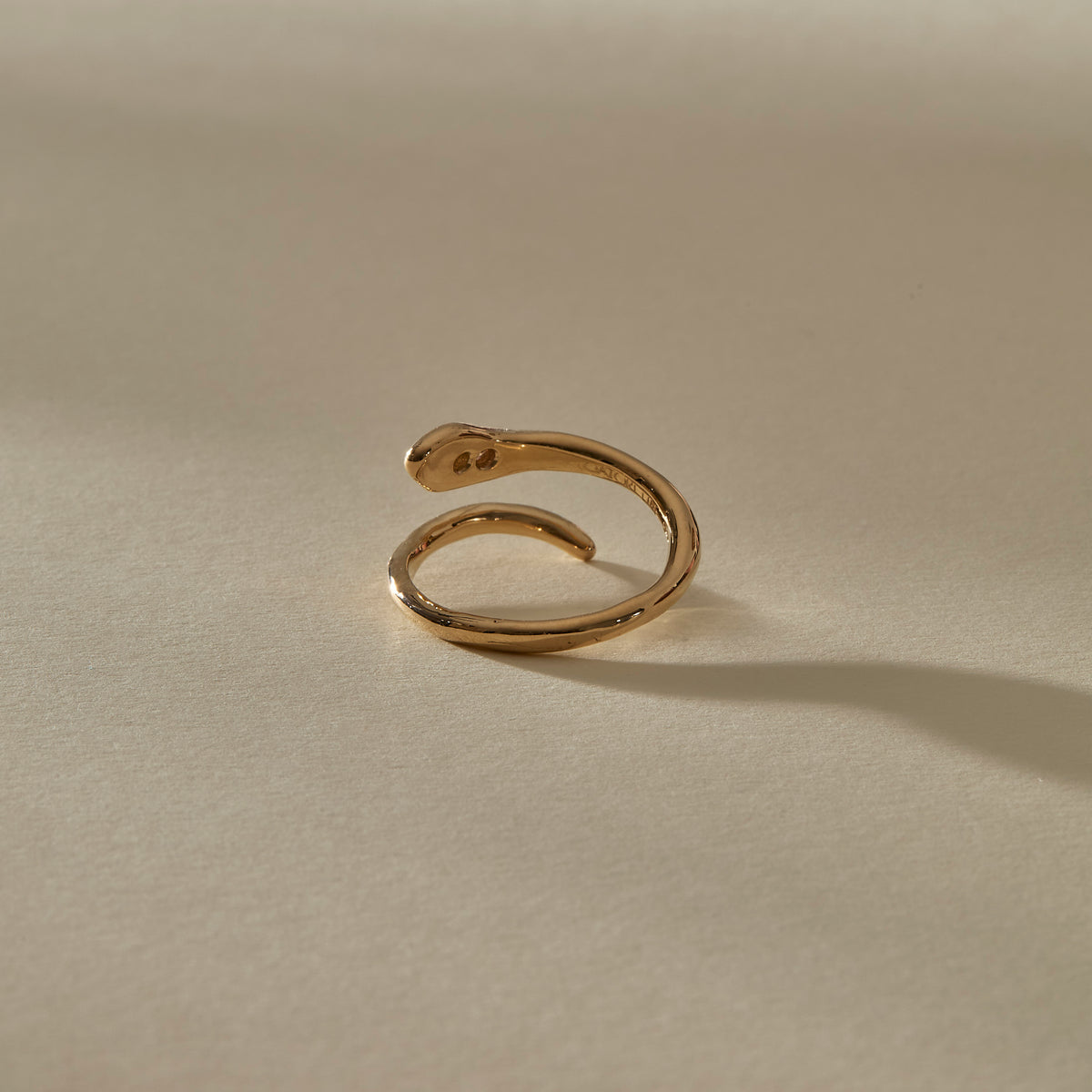 Stoned Serpent Ring | Gold