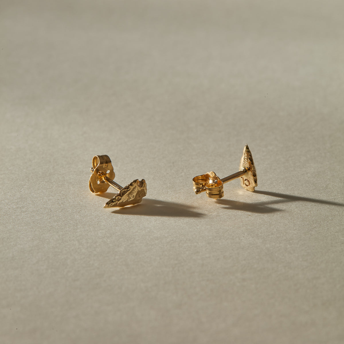 Arrowhead Stud Earrings | Gold