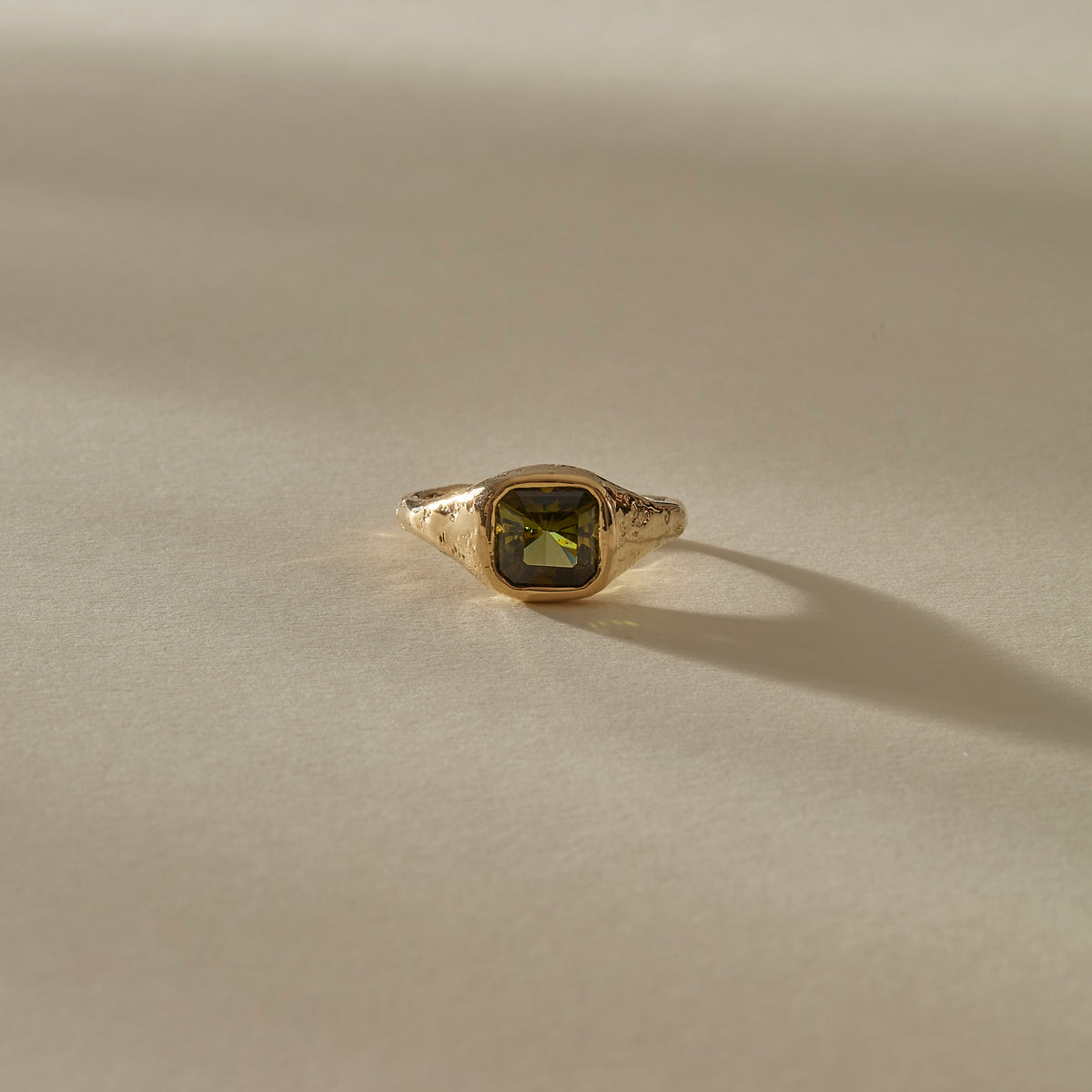 Green Tourmaline Signet l | Gold | OOAK