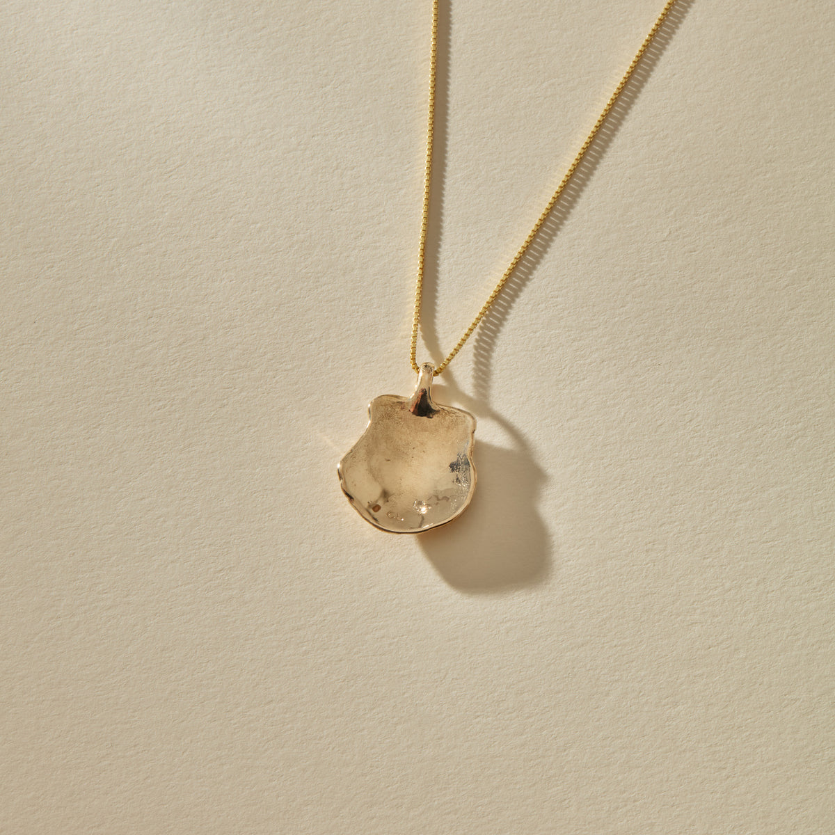 Elysian Shell Necklace | Gold