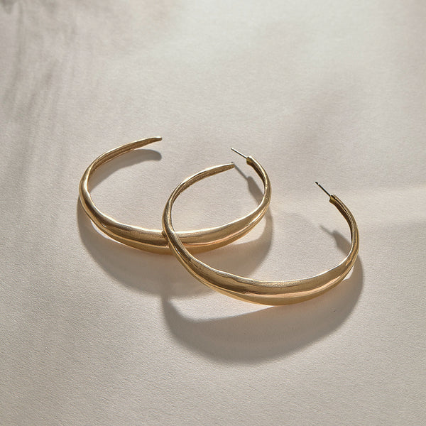Cleo Hoops | Gold