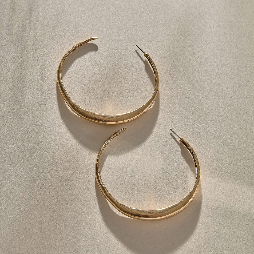 Cleo Hoops | Gold