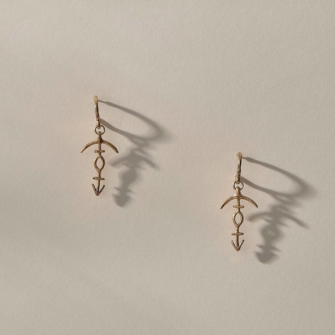 Hoku Charm Hoops | Gold