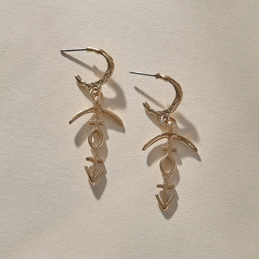 Hoku Charm Hoops | Bronze