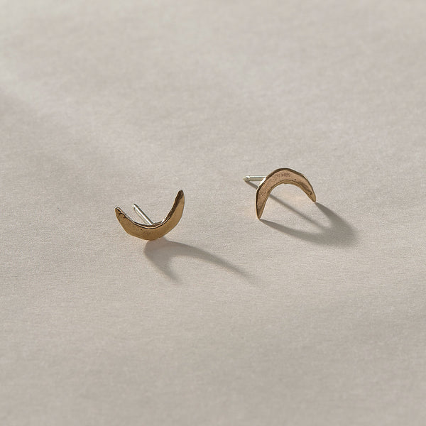 Moon Studs | Gold