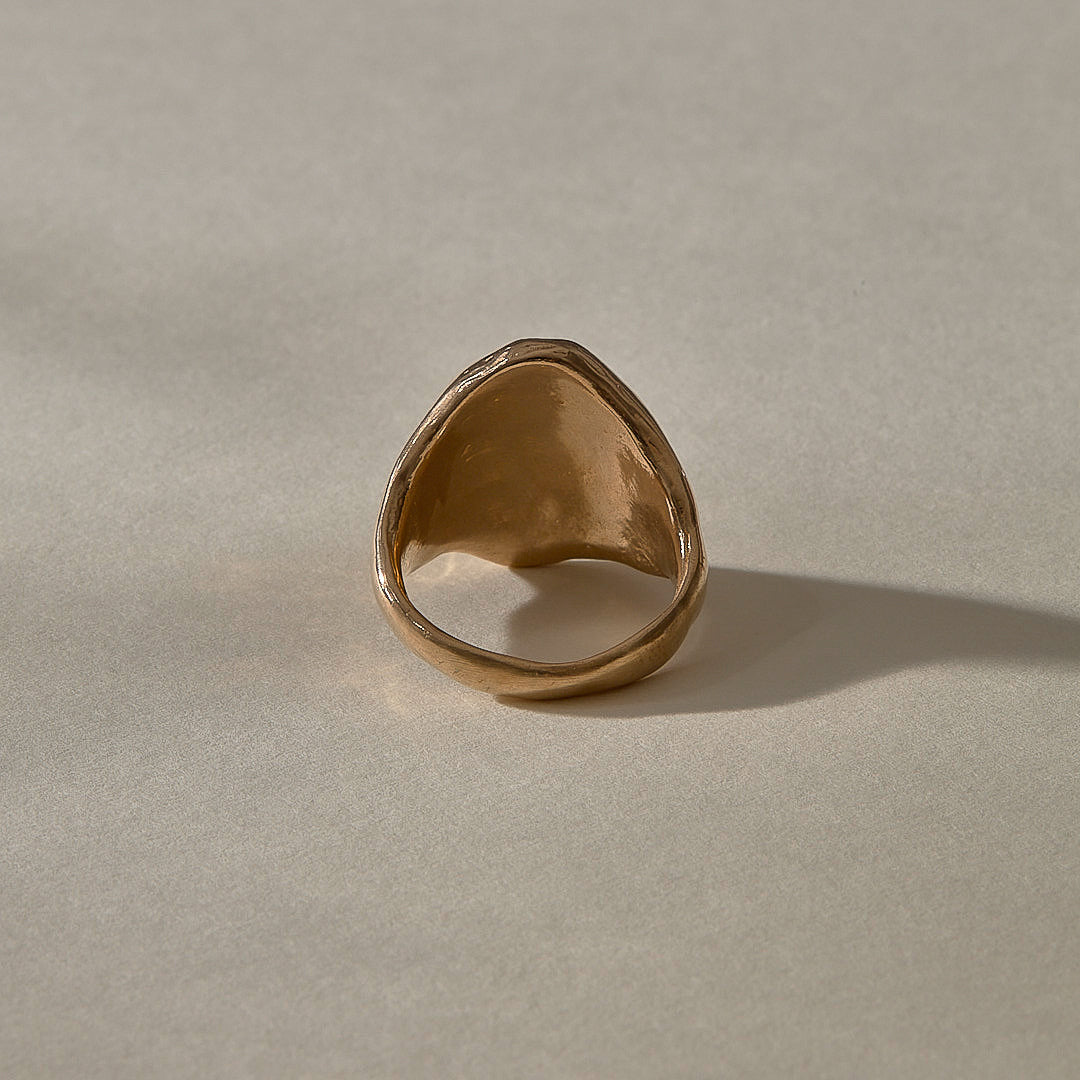 Heritage Signet Ring | Bronze