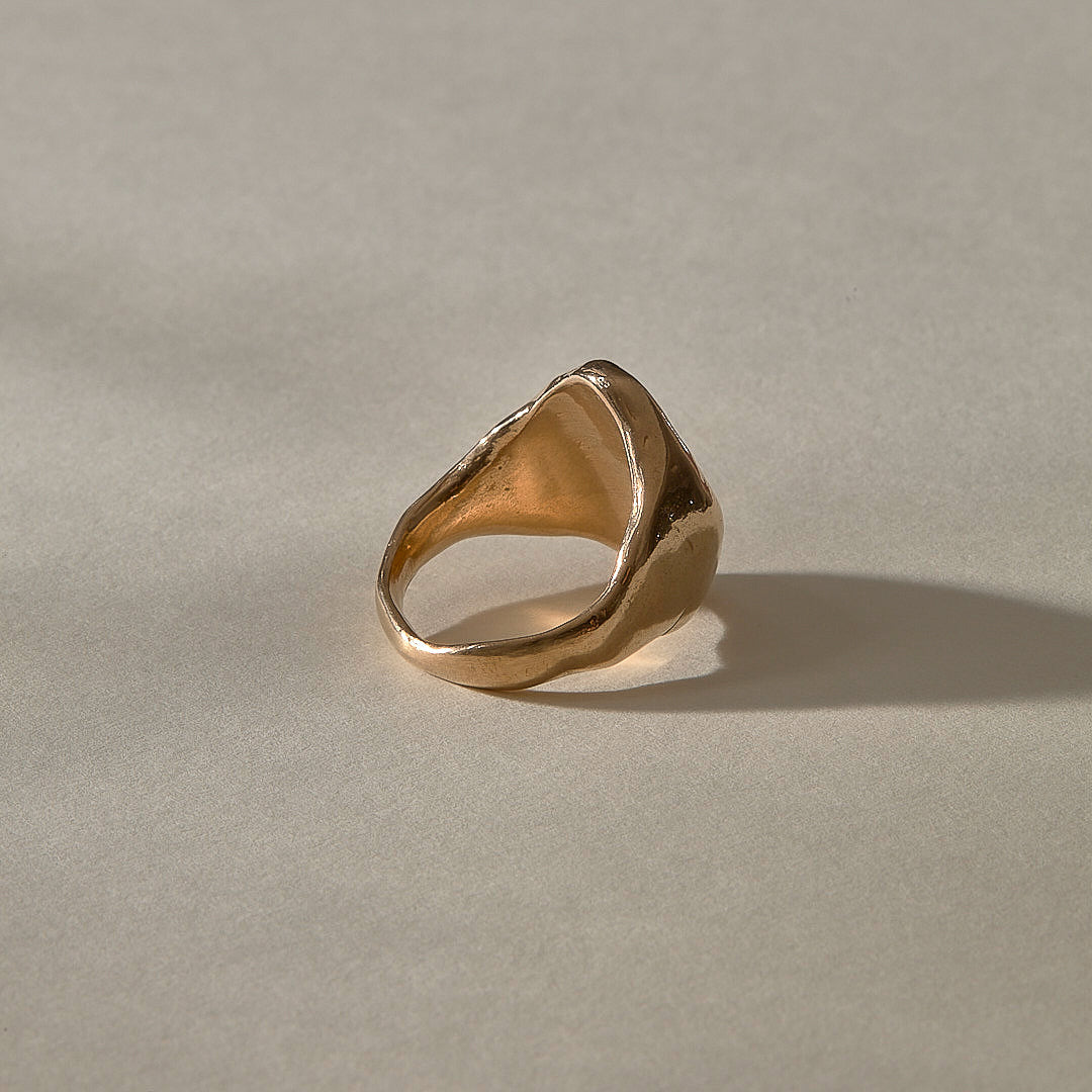 Heritage Signet Ring | Bronze
