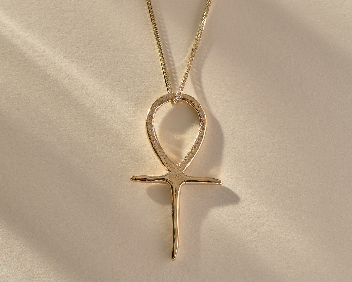 The Ankh by Catori Life in solid gold.