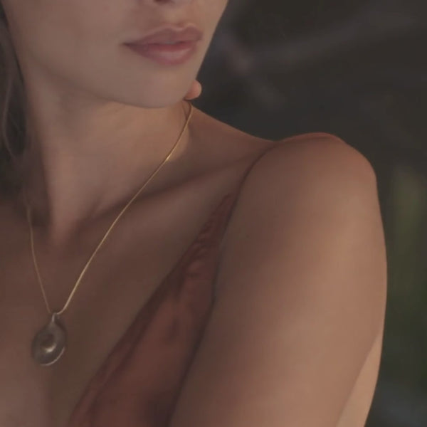 Heart of the Sun Necklace | Gold