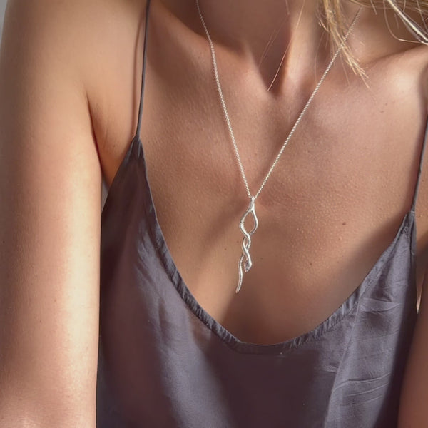 Serpent Amulet Necklace | Silver