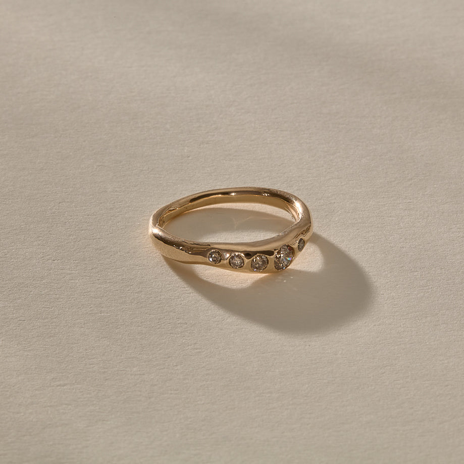 Eros Champagne Diamond Band | Gold
