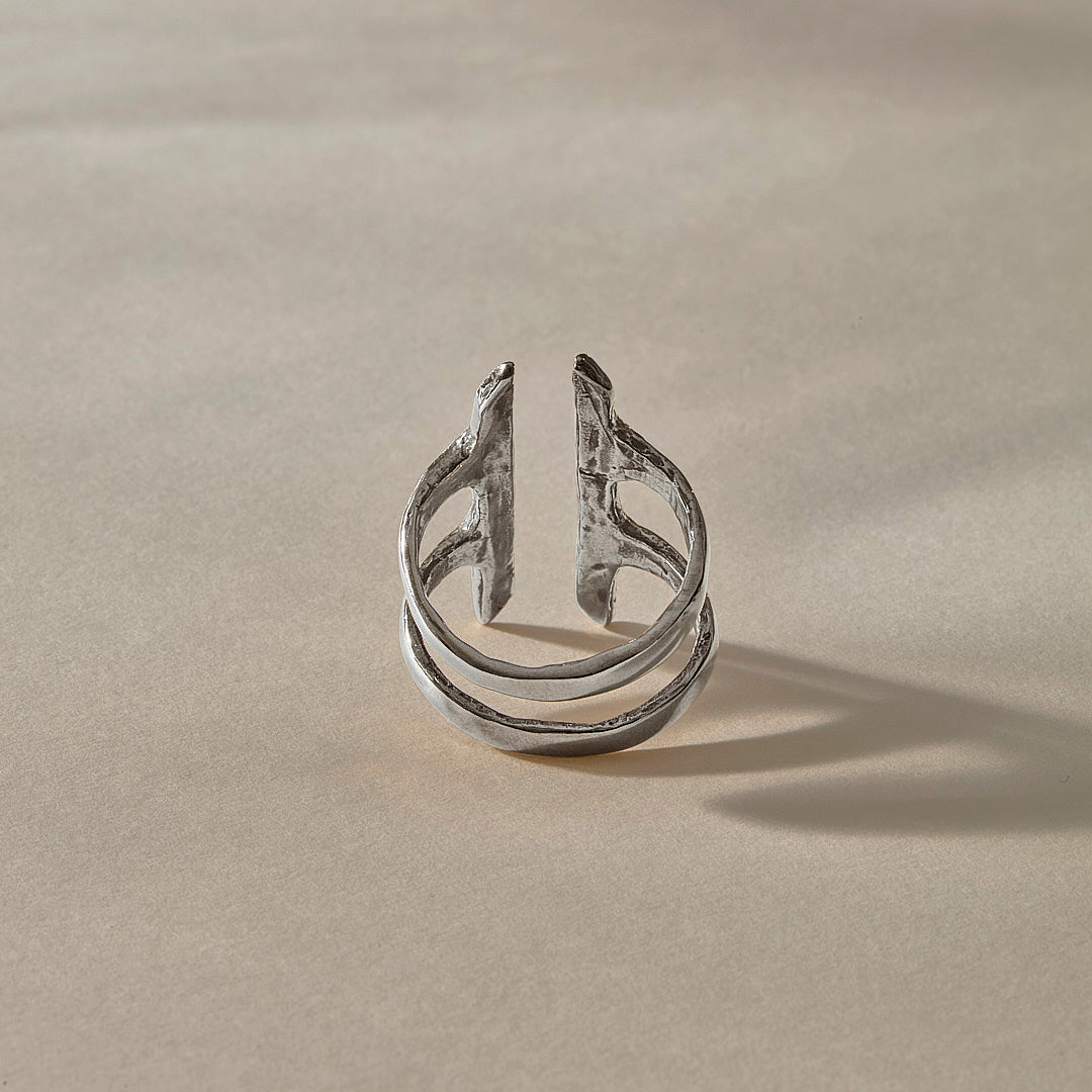 Akash Shield Ring | Silver