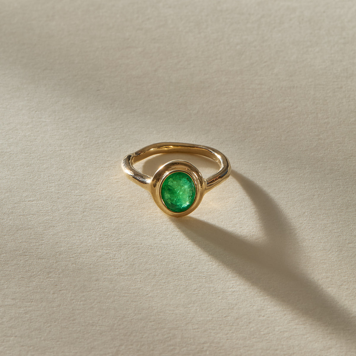 Luz de la Tierra Emerald Ring | OOAK