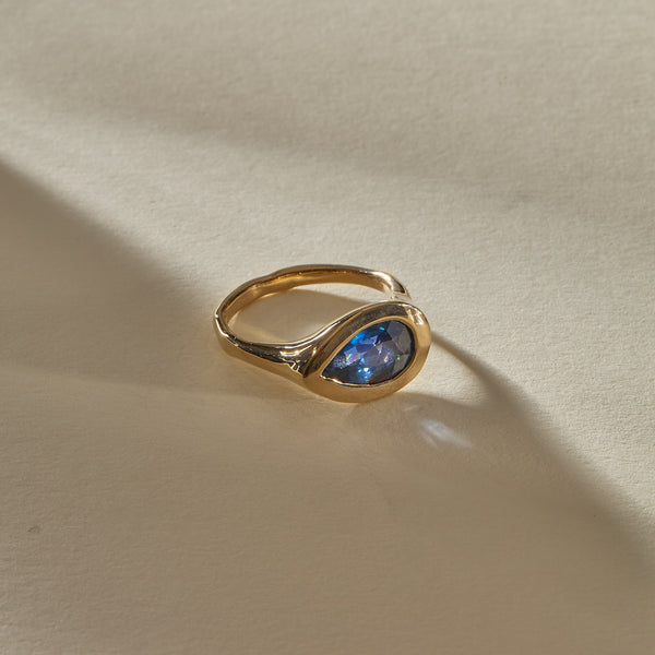 Umba Sapphire Signet Ring | OOAK