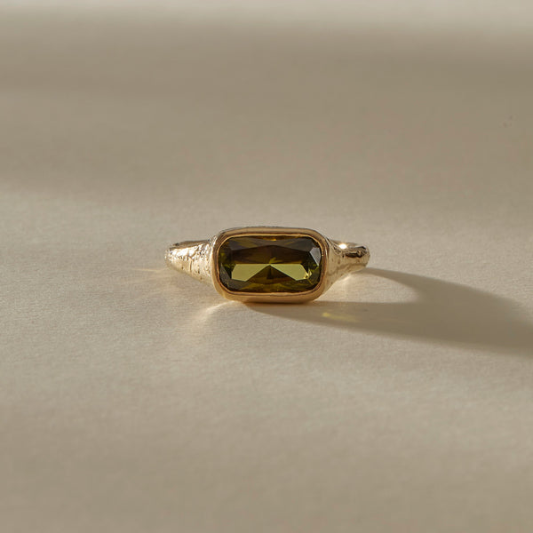 Green Tourmaline Signet II | Gold | OOAK