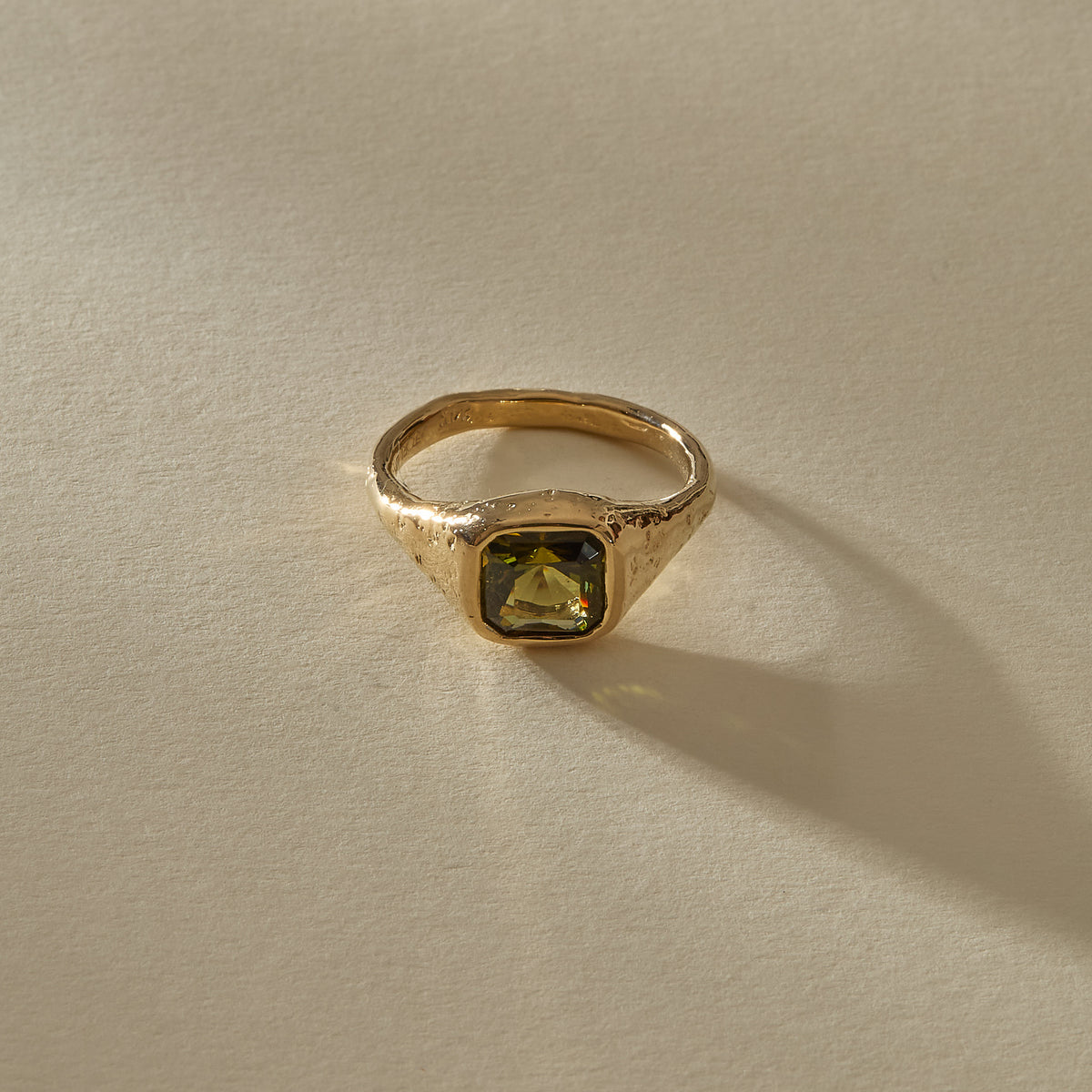 Green Tourmaline Signet l | Gold | OOAK