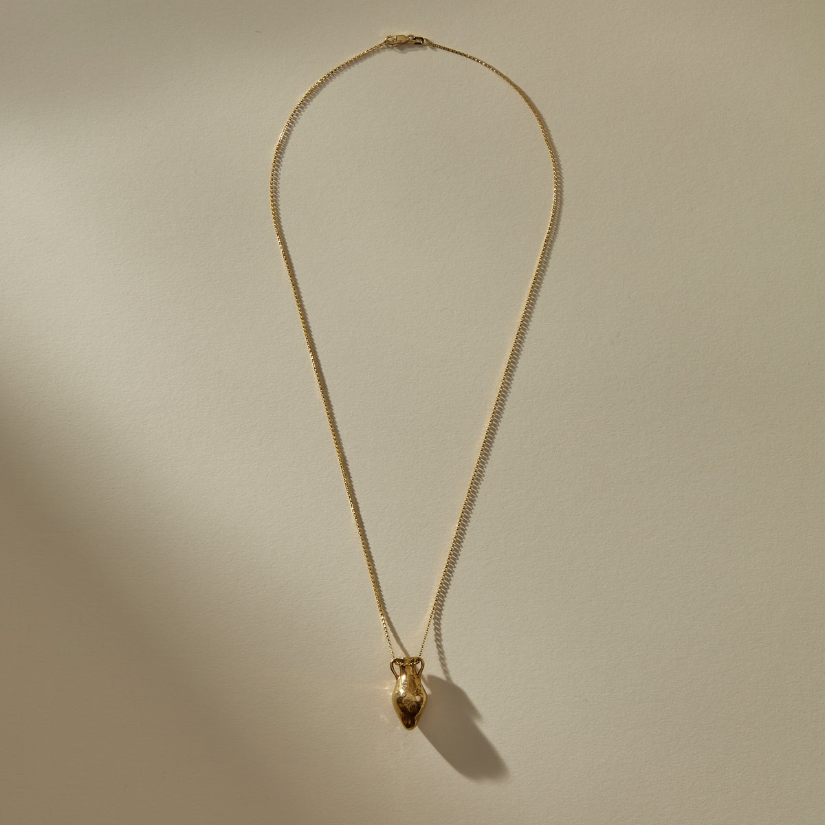 Amphora Necklace | Gold