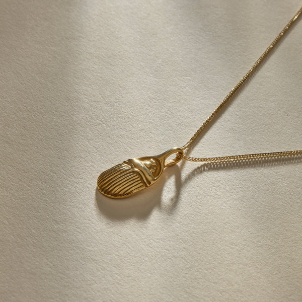 Scarab Amulet Necklace | Gold