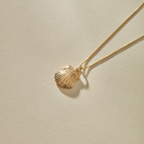 Elysian Shell Necklace | Gold