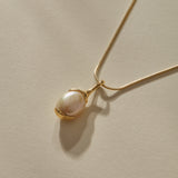 Luar Pearl Drop Necklace | Gold