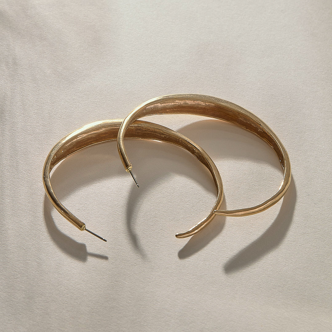 Cleo Hoops | Gold