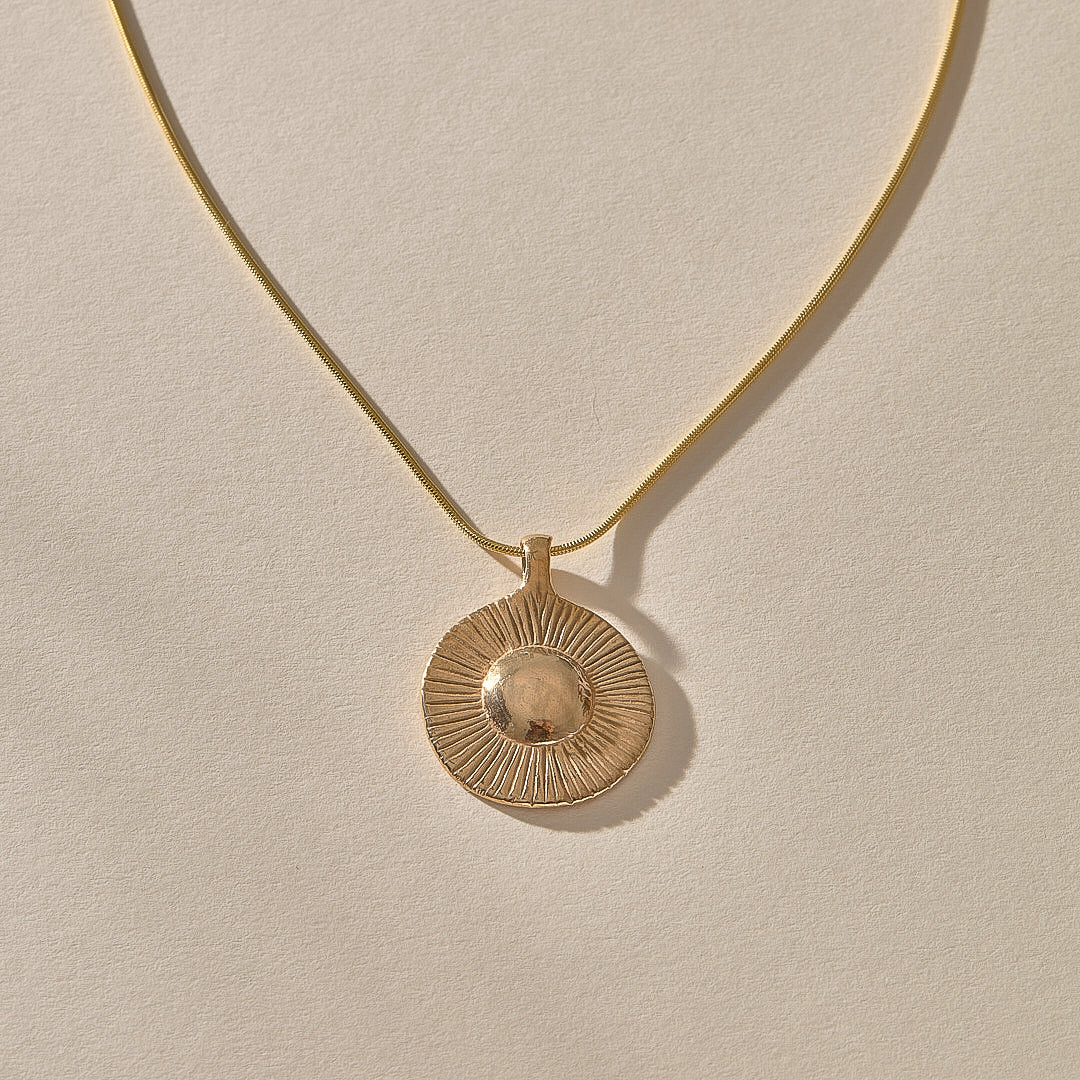 Heart of the Sun Necklace | Gold