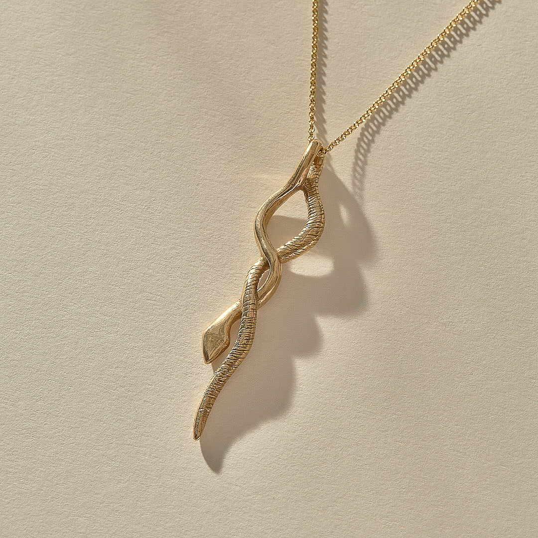 Serpent Amulet Necklace | Gold