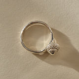 Maré Ring in recycled sterling silver, side view of the delicate band