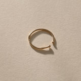 Solea Toe Ring in solid recycled gold, front view showing the adjustable opening