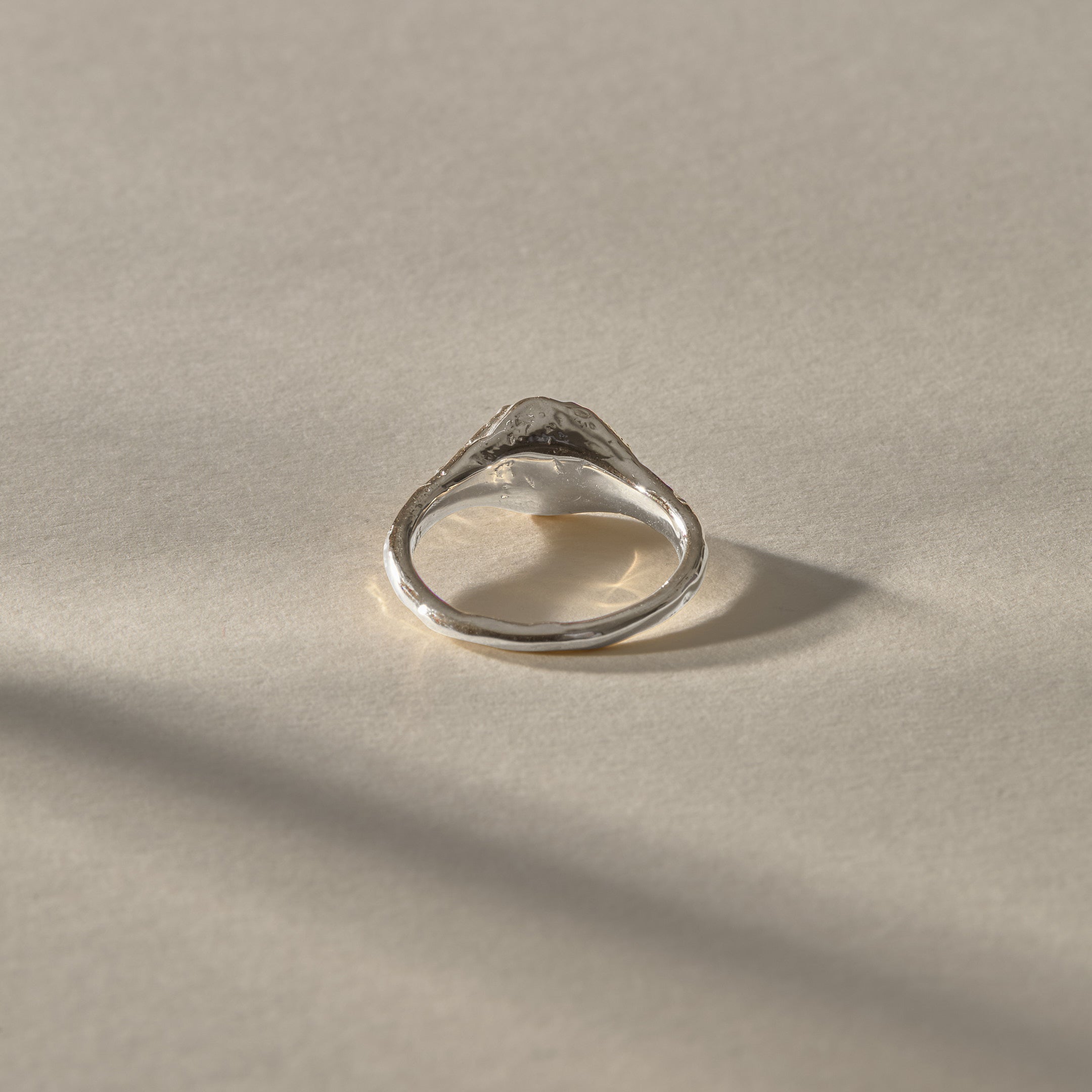 Back of the silver Yemayá Pearl Ring, showing the smooth sterling silver band.