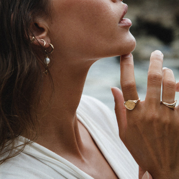 The Water Signet Ring - Catori Life